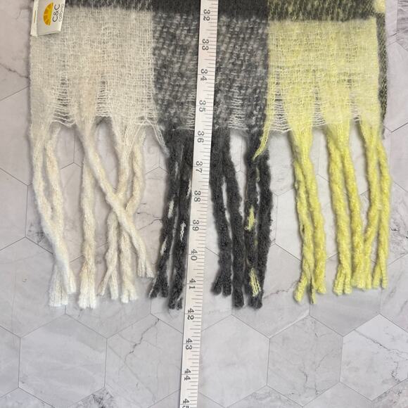 C & C California Soft Long Plaid Scarf Wrap Cozy Weather Outdoor 82x12" in EUC - Picture 5 of 7
